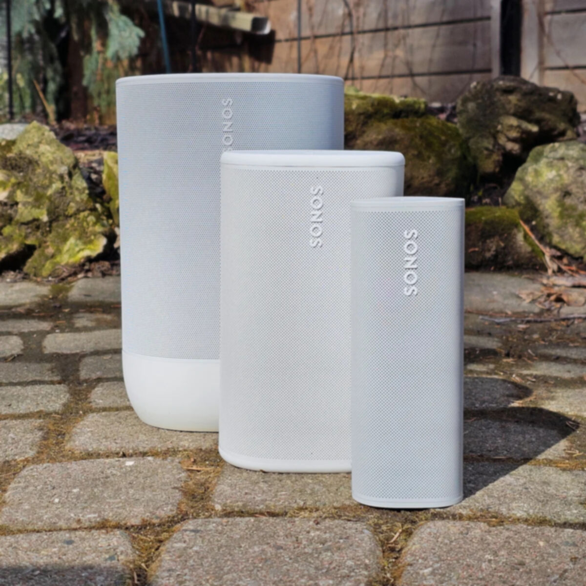 Colunas Sonos num espaço exterior